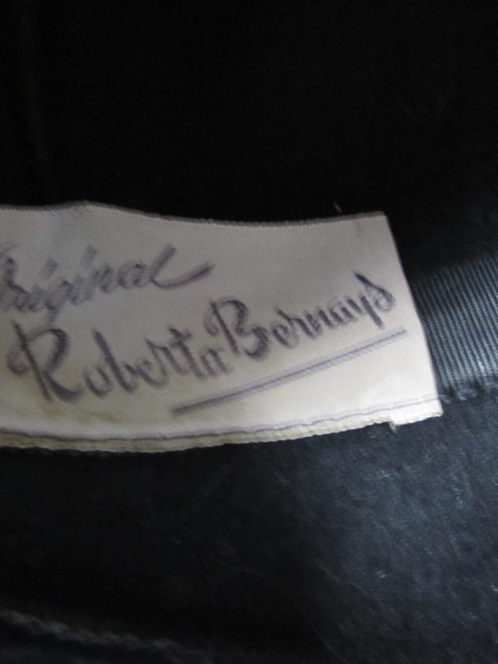 Vintage Black Velvet Hat - Picture 5 of 5